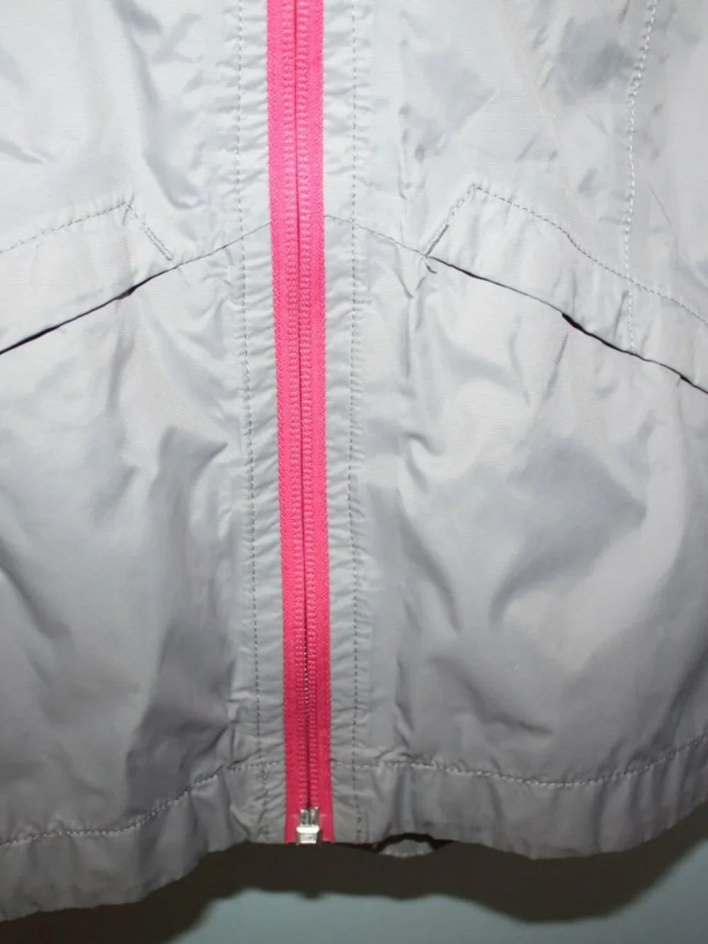 North Face DryVent Girls Size S 7-8 Gray Pink Lining Hooded Rain Jacket